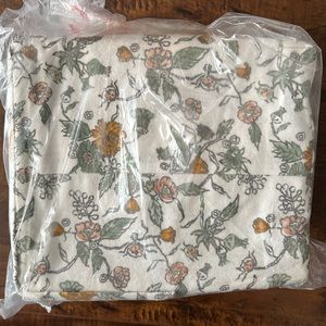 Brand New Full Flannel Sheet Set